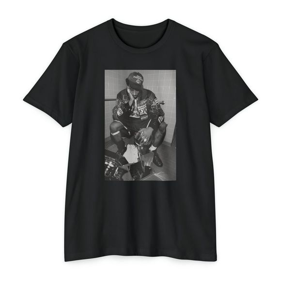Kobe Bryant Tshirt Kobe Bryant Legend Shirt - Picture 1 of 4